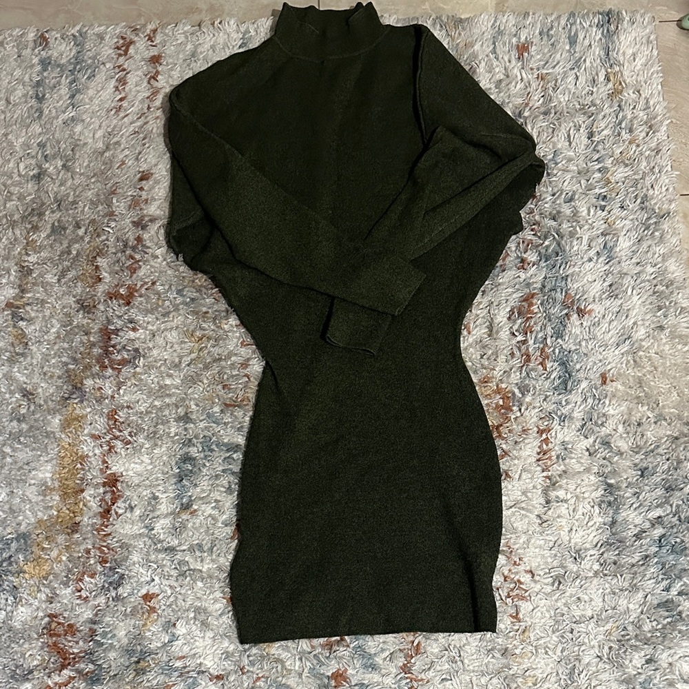 Fashion Nova Dark Green Long Sleeve Dress